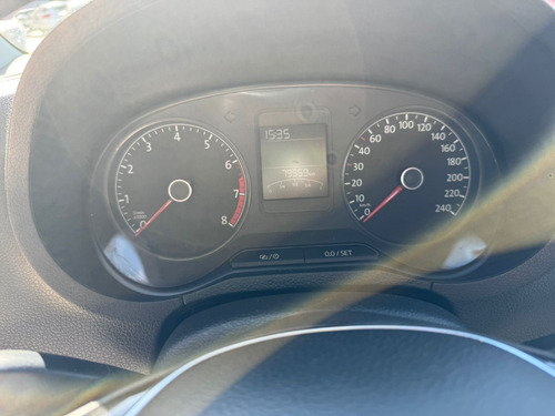 Volkswagen Vento 1.6 Confortline Mt