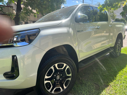 Toyota Hilux 2.8 Cd Srx 177cv 4x4 At