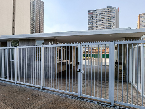 Edificio Av. María Rozas Velásquez Vista Sur Piso 26