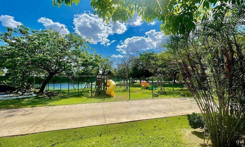 Casa De 4 Recámaras + Cuarto De Servicio, En Residencial Parque Natura En Cholul