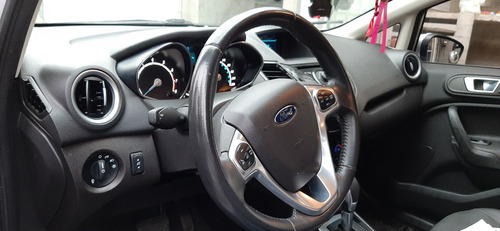 Ford New Fiesta Sedan Titanium Powershift
