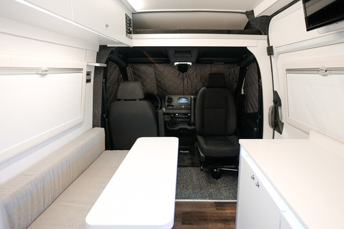 Imagen 9 de 15 de Equipamiento Rubí Imperio Motorhome Sprinter Mercedes Benz