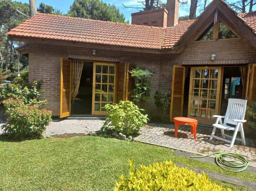 Chalet En Venta En Costa Del Este