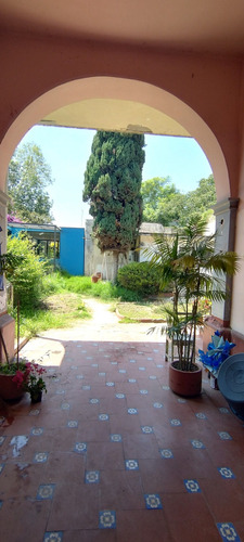 Terreno En Venta, Con Casa Para Remodelar, En Tlalpan Centro.