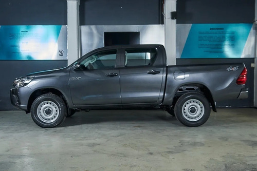 Imagen 4 de 25 de Toyota Hilux Dx 2.4tdi 150cv 4x4 Mt 0km Entrega Inmediata