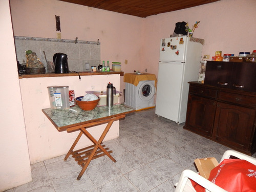 Casa Dos Dormitorios Buen Estado Sobre Ruta