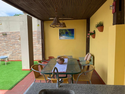Imagen 22 de 25 de Venta De Casa En Barrio Abasto (totalmente Reciclada)