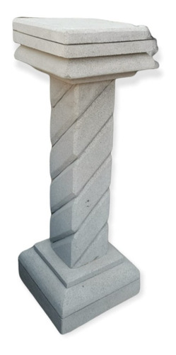 Pedestal Trenzado De Piedra Volcánica