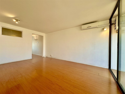 Departamento En Venta De 2 Dorm. En Providencia