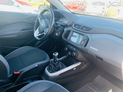 Chevrolet Onix Activ (full Con Barras, Defensas, Alto)