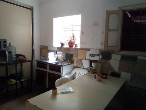 Imagen 2 de 10 de Se Vende Quinta En Los Chaguaramos