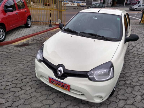 Renault Clio Expression 1.0 16v Hi-flex 4p