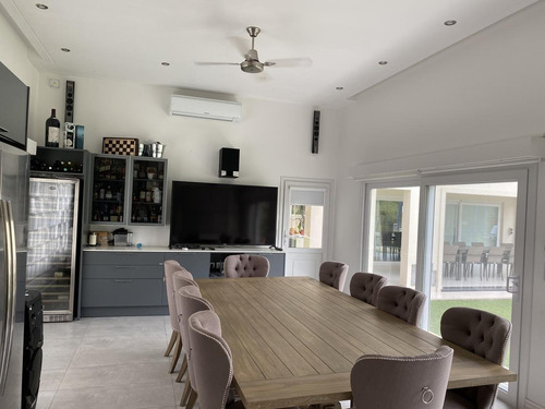 Imagen 16 de 30 de Casa En Venta En El Nacional Country Club-