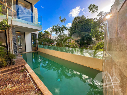 Casa En Venta Arbolada Cancún