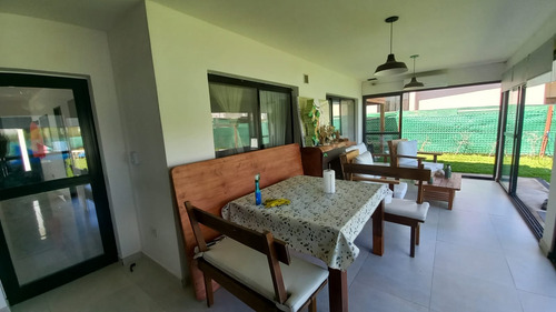 Casa 4 Ambientes En Venta En Barrio Privado San Sebastián