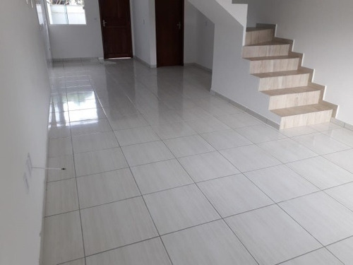 Imagem 3 de 15 de Casa - Padrão, Para Venda Em Joinville/sc - V531
