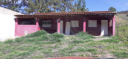 Chácara 500mts 2 Dormitórios Um Com Suíte.