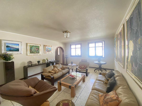 Imagen 9 de 24 de Venta De Casa En Santa Paula | J24