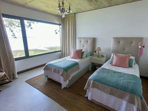 Casa 3 Dormitorios En Laguna Del Sauce, Punta Ballena