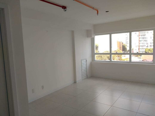 Ref.: 9642 - Sala Comercial De 26,22m² No Água Verde!!