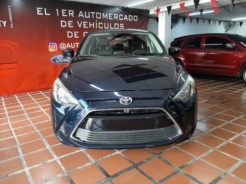 Imagen 2 de 11 de Toyota Yaris Ia 1.5