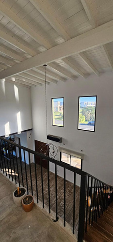 Casa En Venta - 4 Dormitorios 3 Baños - Cocheras - 870mts2 - Escobar