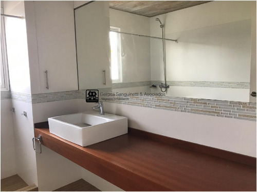 Moderna Casa En Pinares, Ubicada A 3 Cuadras Del Mar- Ref: 1329