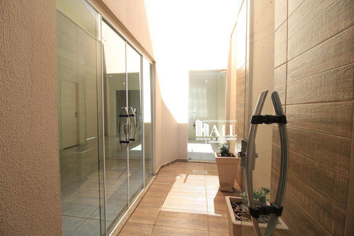 Casa À Venda No Jardim Alto Rio Preto Com 3 Quartos, 4 Vagas - V5003