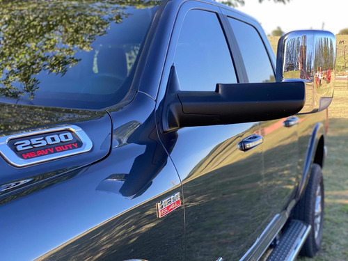 Dodge Ram 2500 Laramie 6.4 L