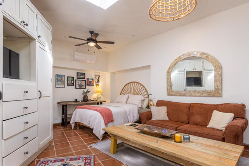 Single Level Charming Retreat