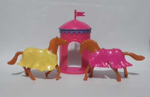 Imagen 3 de 3 de Set Castillo, Caballos,carpas Y Palmeras