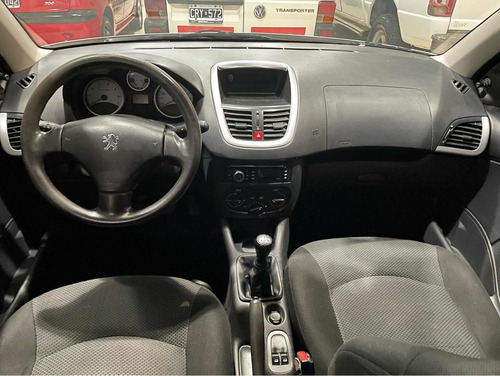 Peugeot 207 2015 1.4 Allure 75cv
