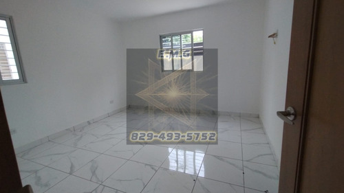 Primer Nivel Con Patio Próximo Al Bravo De Pontezuela