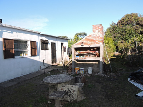 Imagen 10 de 12 de Vendo Casa De Dos Dormitorios En Calle Blanes Viale