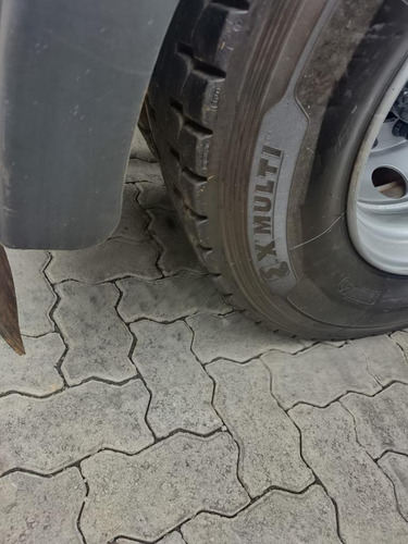 Imagem 6 de 15 de Volvo Fh540 540 6x4 Bug Leve 2014 = R440 G400 R500