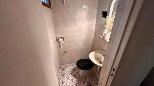 Casa En Venta - 3 Dormitorios 1 Baño - Cochera - 1.417mts2 - Parque Leloir, Ituizangó