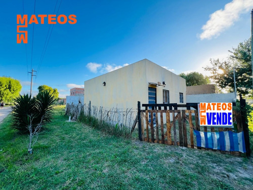 Venta Chalet Semi Independiente Mar Del Tuyu - 1/3 Lote Propio 9 Esquina 53