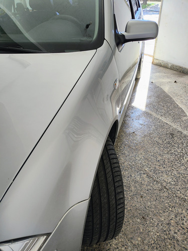 Volkswagen Bora 1.8 Highline T 180cv Cuero