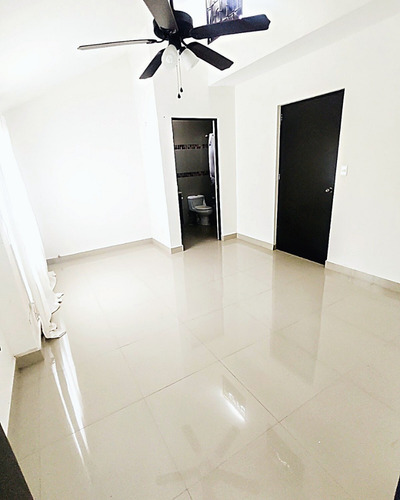 Imagen 4 de 14 de Casa En Venta Hacienda Santa Clara/ Pedro Infante Cumbres