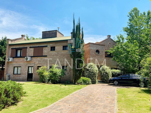 Imagen 2 de 21 de Excelente Casa Con Gran Parque Y Pileta A Mts De La Panamericana Km 38.5