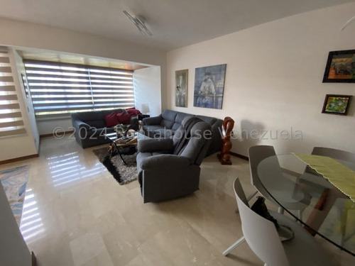 Jg Cod Flex 24-23103 Se Vende Bello Actualizado Y Espaciosos Apartamento De 126 Mts En La Florida Negociable