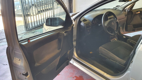 Imagen 9 de 15 de Chevrolet Astra 2.0 Gls Con Gnc