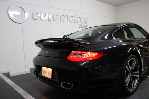 Imagen 7 de 12 de Porsche Turbo 2011