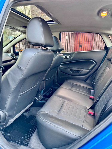 Ford Fiesta Kinetic 1.6 Sedan Titanium Powershift 120cv