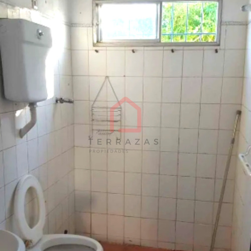 Salinas Sur / Zona Muy Tranquila / Servicios En Zona