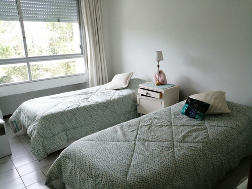 Imagen 16 de 30 de Apartamento Venta Oportunidad! 2 Dormitorios Muy Buen Estado Muy Amplio
