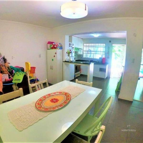 Espectacular Casa De Pasillo A La Venta.