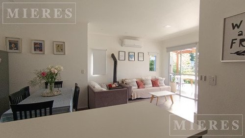 Casa En Venta Barrio Semi Cerrado En Loma Verde.