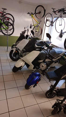 Imagen 12 de 18 de Moto Electrica 3000w Bateria 30 Amper. Garantia Citymotos