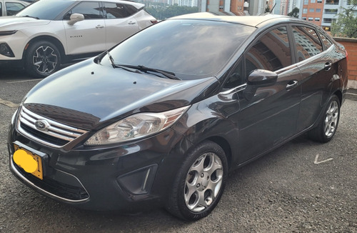 Ford Fiesta 1.6 Sportback Mecánica